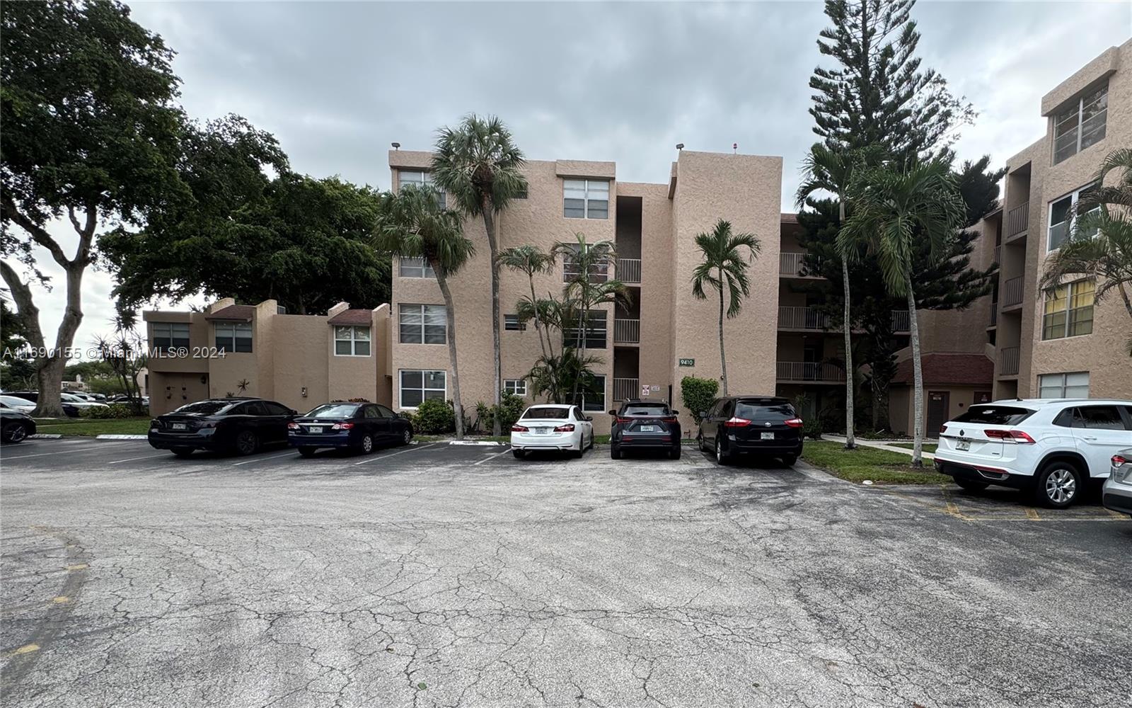 9410 Live Oak Pl #306, Davie, Florida image 1