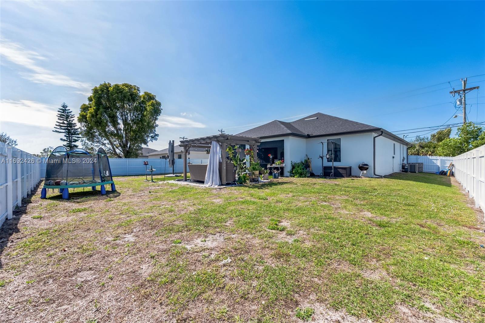 217 Nelson Rd N, Cape Coral, Florida image 37