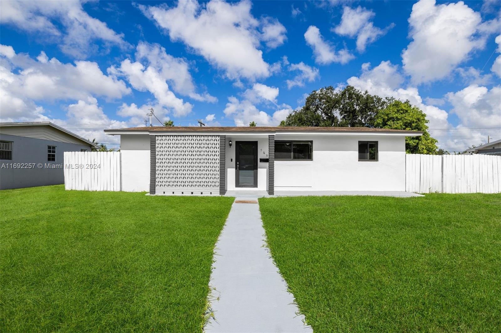 765 NW 199th St, Miami Gardens, Florida image 1