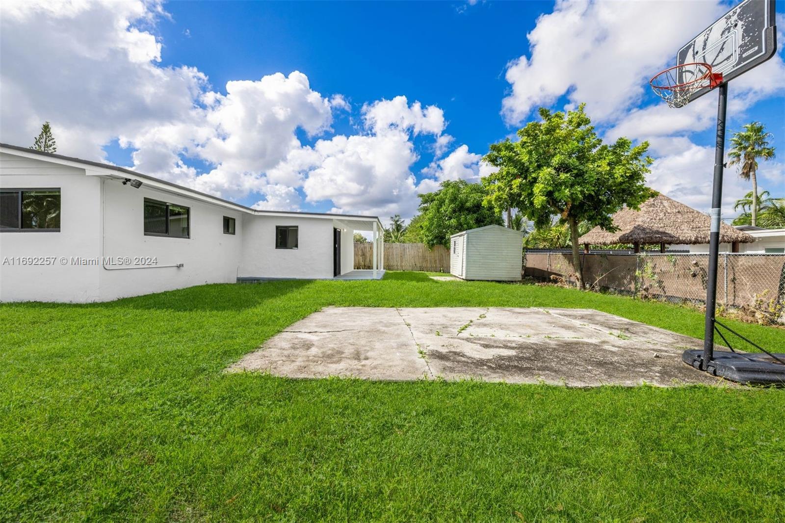 765 NW 199th St, Miami Gardens, Florida image 36