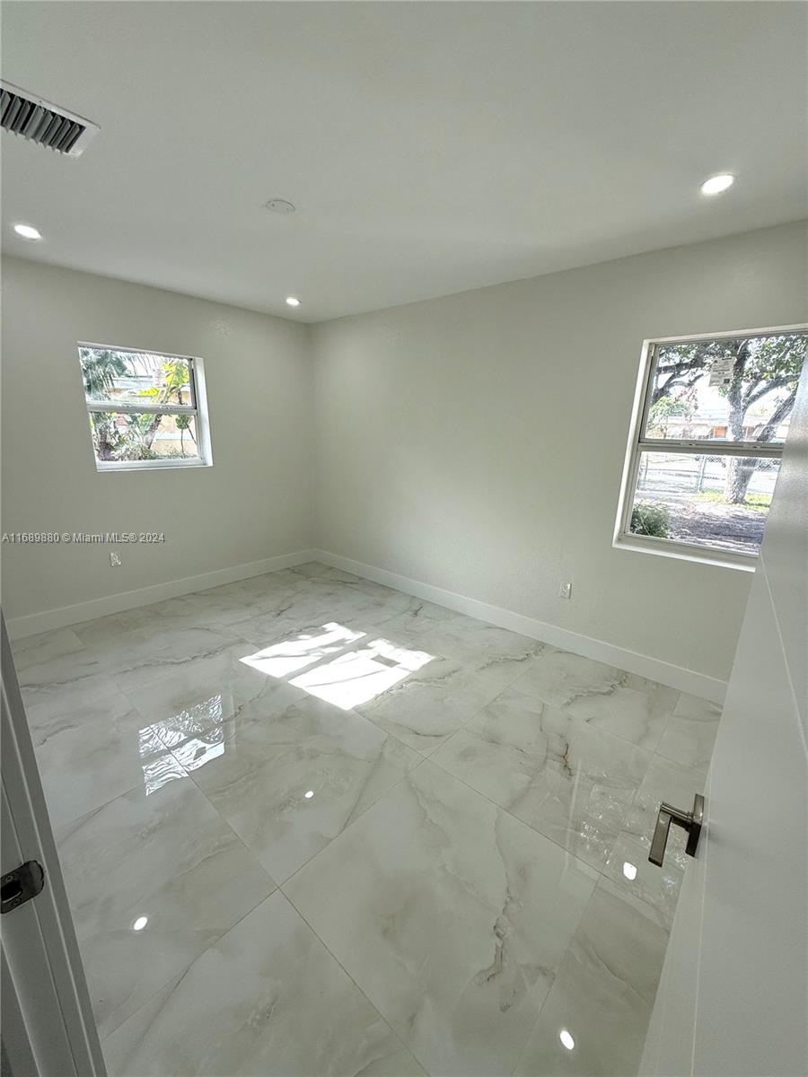 1304 NW 19th Ave, Fort Lauderdale, Florida image 27