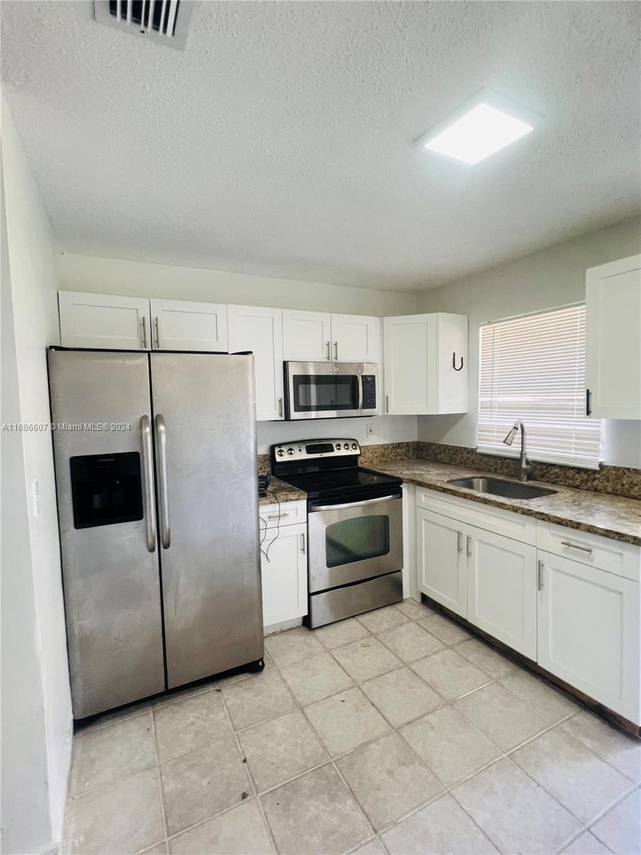 2350 SW 18th Ter, Fort Lauderdale, Florida image 12