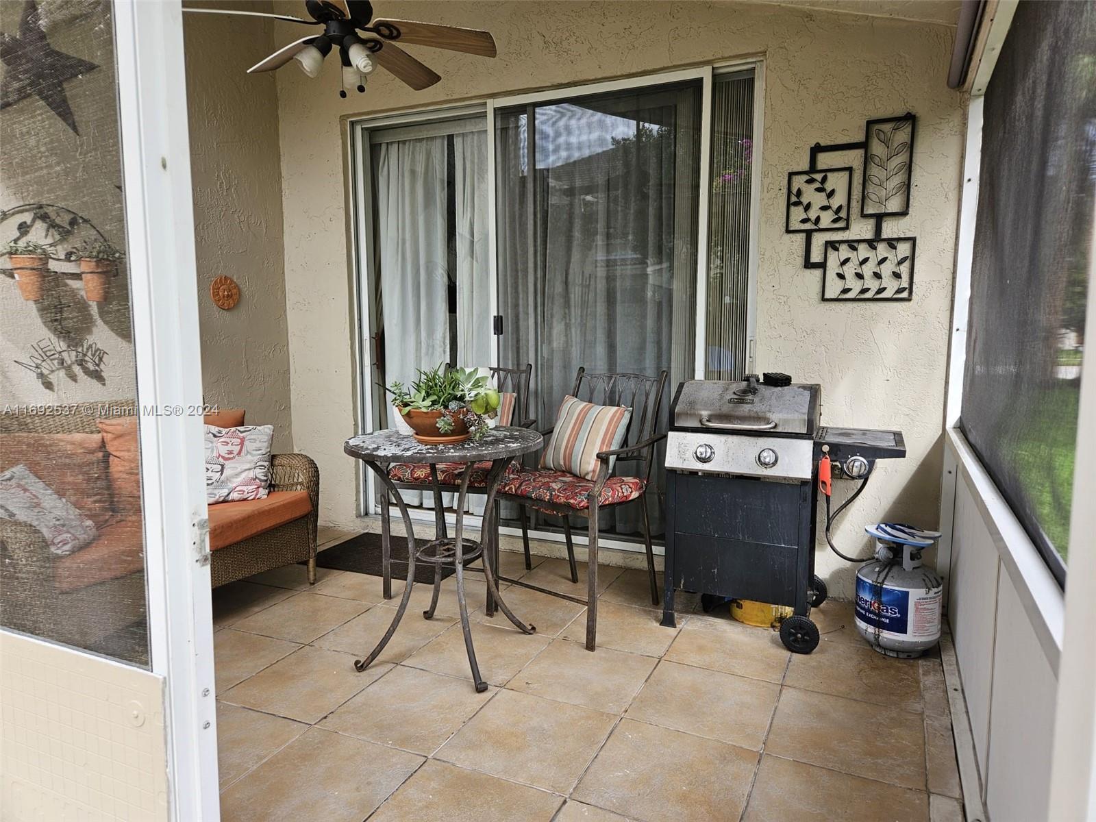 Residential, Tamarac, Florida image 32