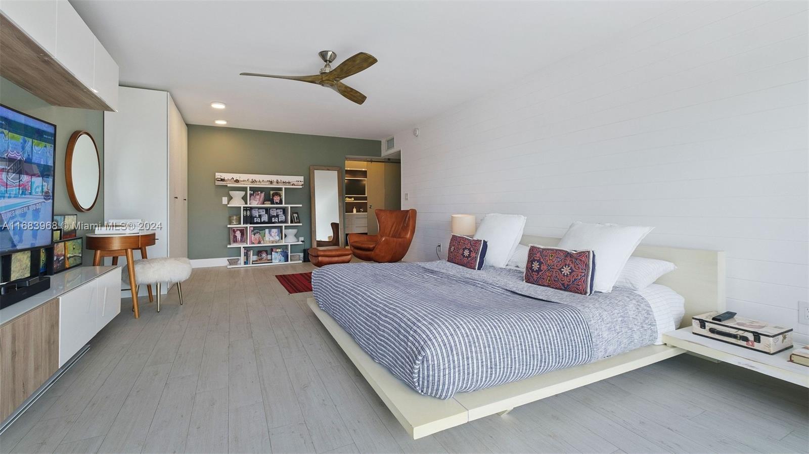 881 Ocean Dr #8A, Key Biscayne FL 33149