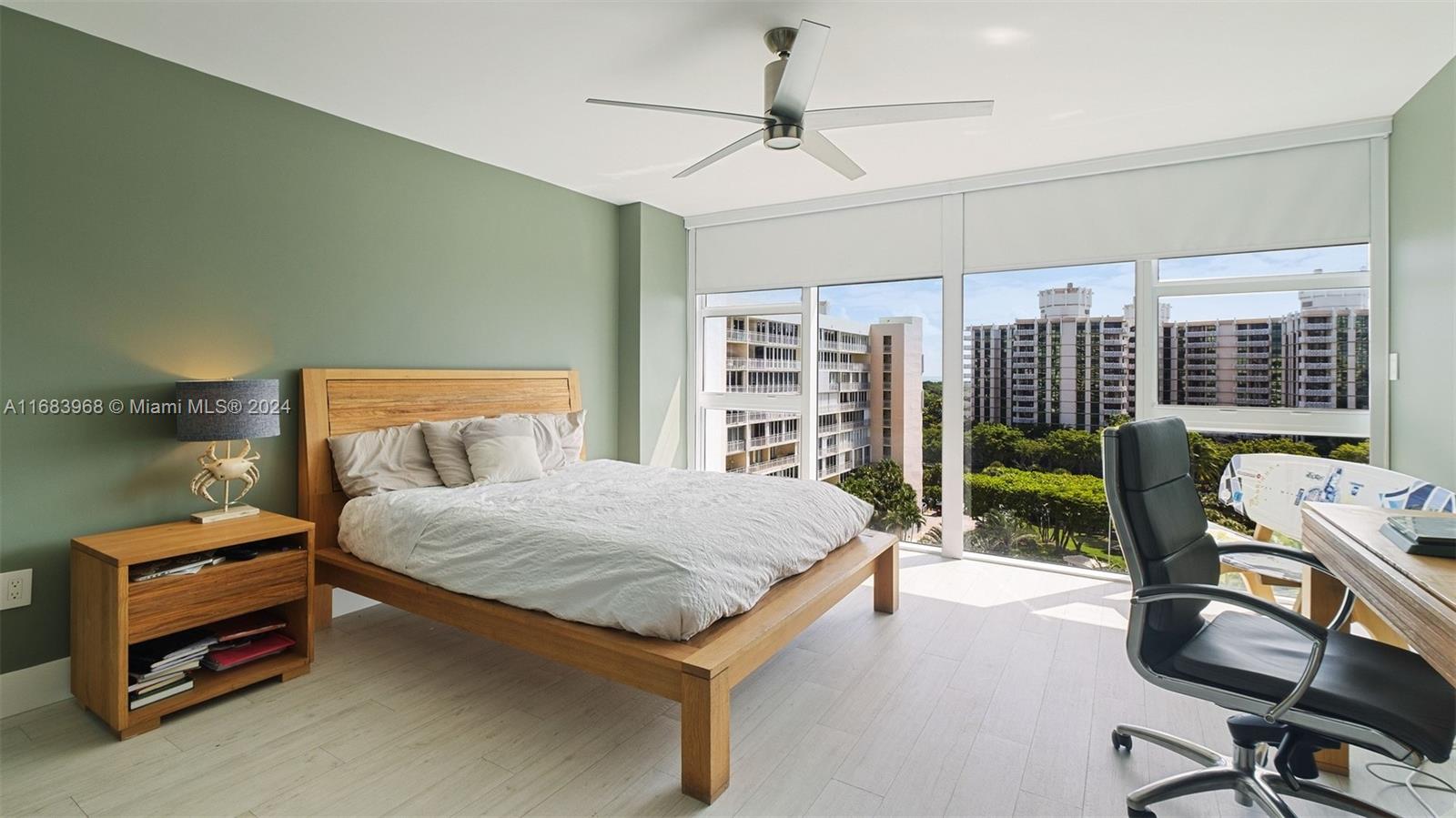 881 Ocean Dr #8A, Key Biscayne FL 33149