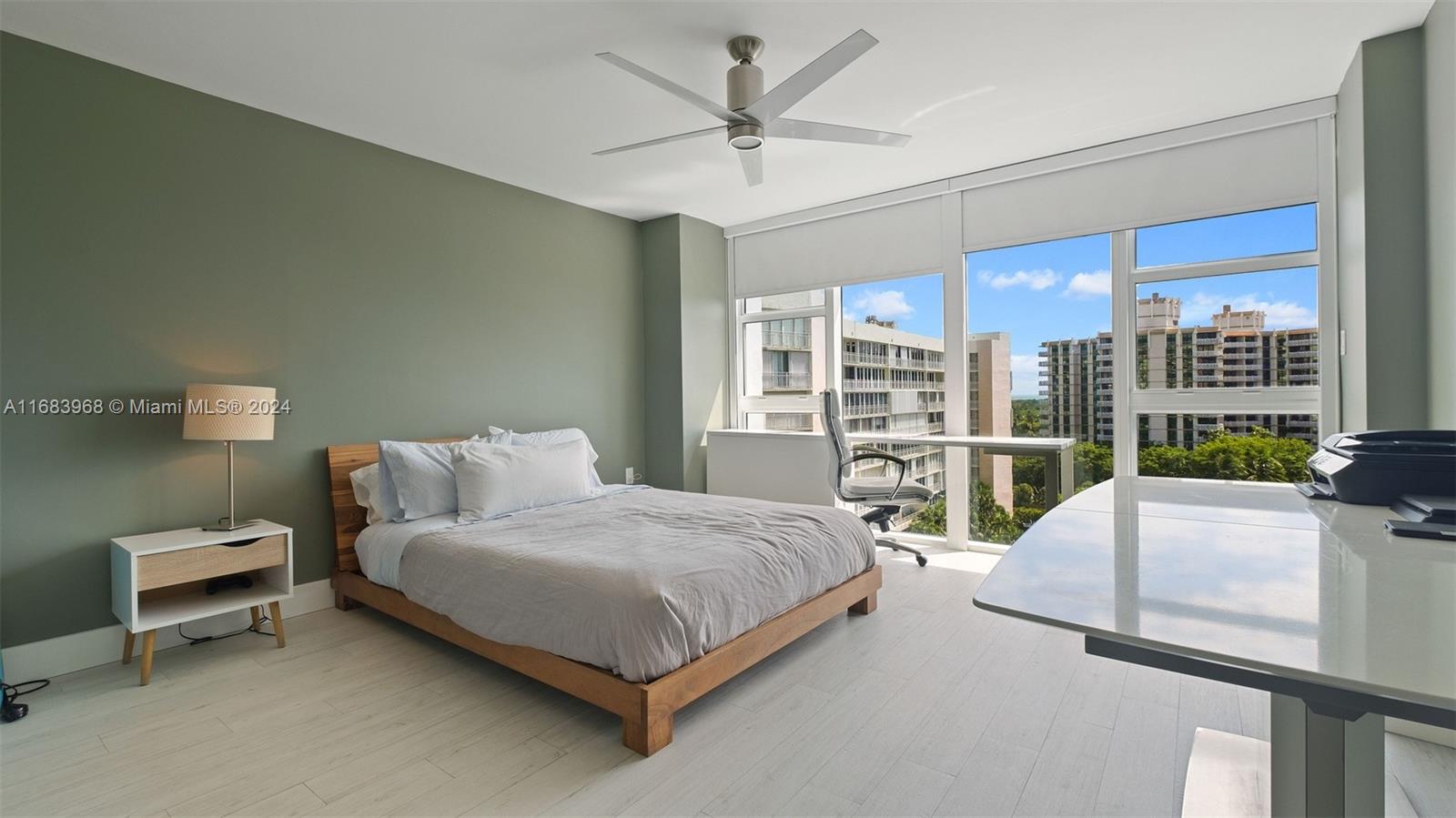 881 Ocean Dr #8A, Key Biscayne FL 33149