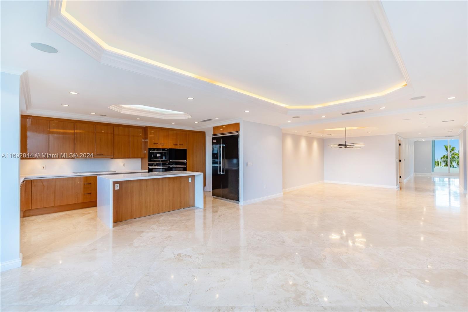791 Crandon Blvd #507, Key Biscayne FL 33149
