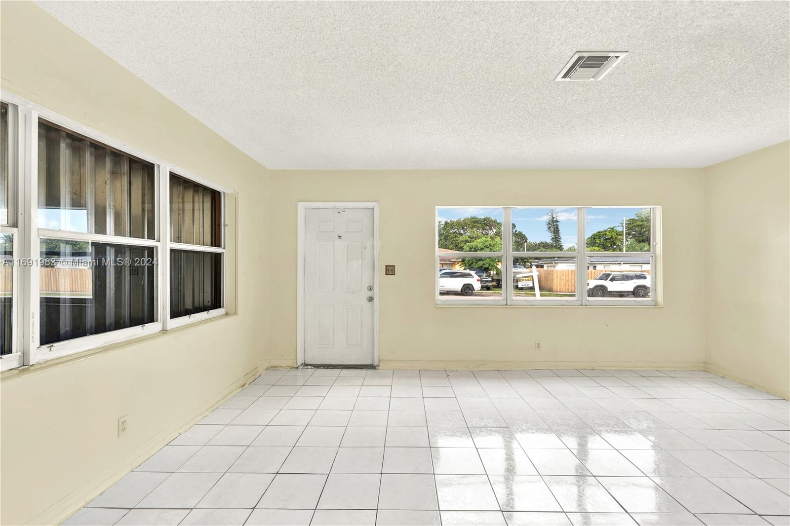 Residential, Hollywood, Florida image 16