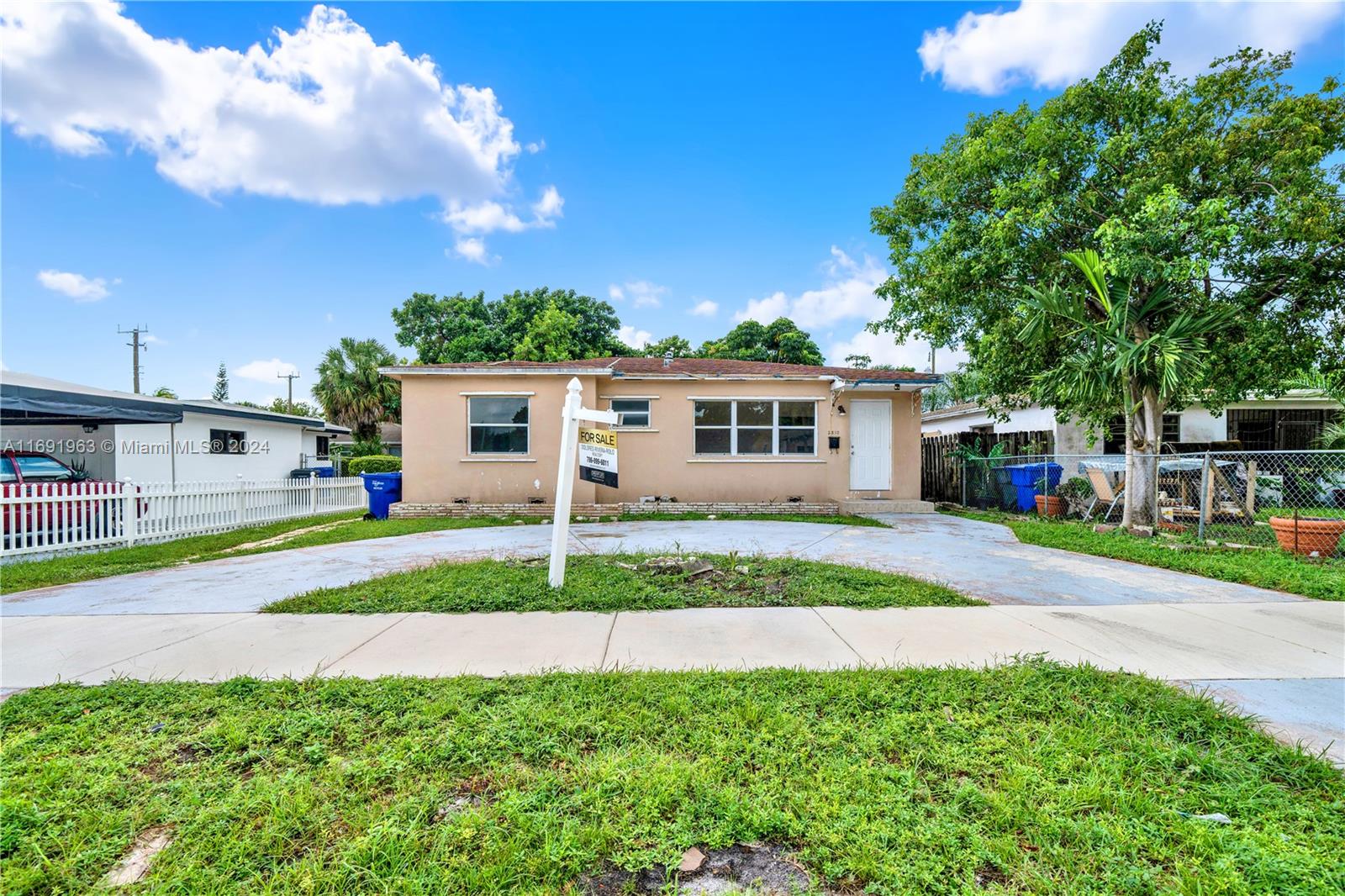 Residential, Hollywood, Florida image 3