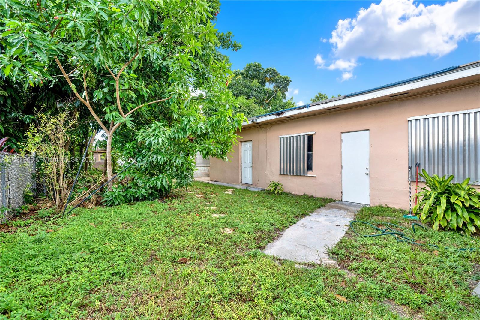 Residential, Hollywood, Florida image 4