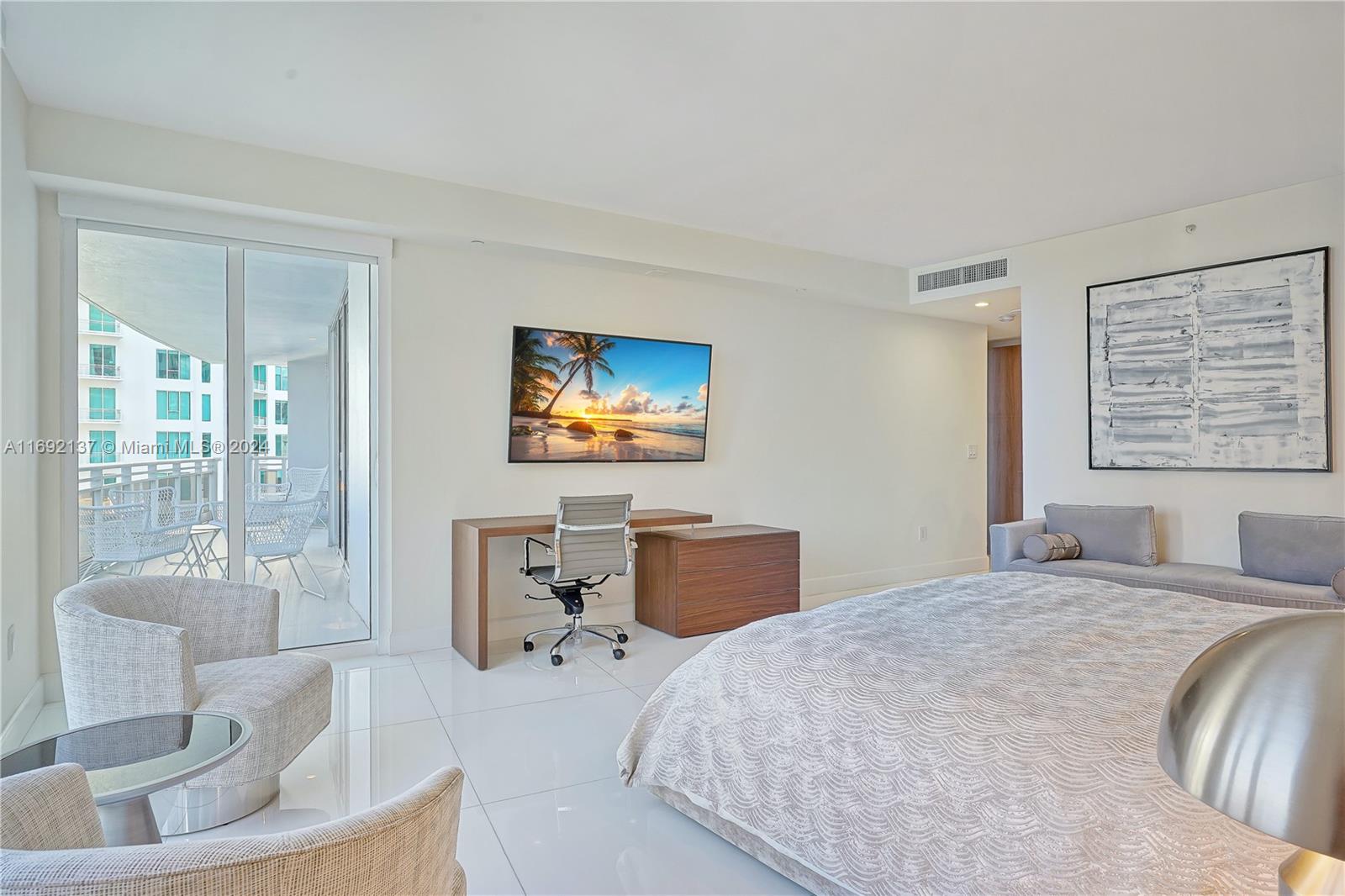 901 Brickell Key Blvd #2507, Miami FL 33131