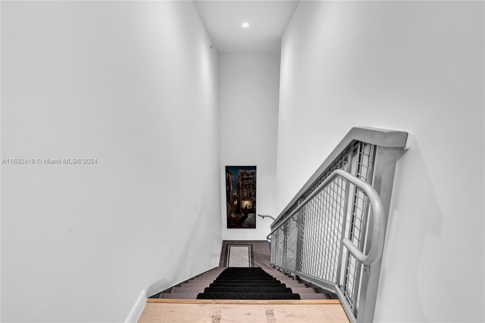 Listing Photo 11