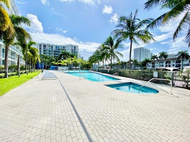 This stunning studio offers an unmatched living experience with breathtaking views and luxurious amenities. The space features stainless steel appliances, elegant wood kitchen cabinets, and a relaxing Roman tub. Enjoy a lifestyle of comfort and convenience with a full suite of amenities, including: Sparkling swimming pool, Modern clubhouse, Valet parking service, Tennis court, Private balcony with serene canal views Ideally located close to Aventura Mall, popular shops, dining spots, and more—this property is perfect for those seeking both luxury and convenience. Don’t miss out on this incredible opportunity!