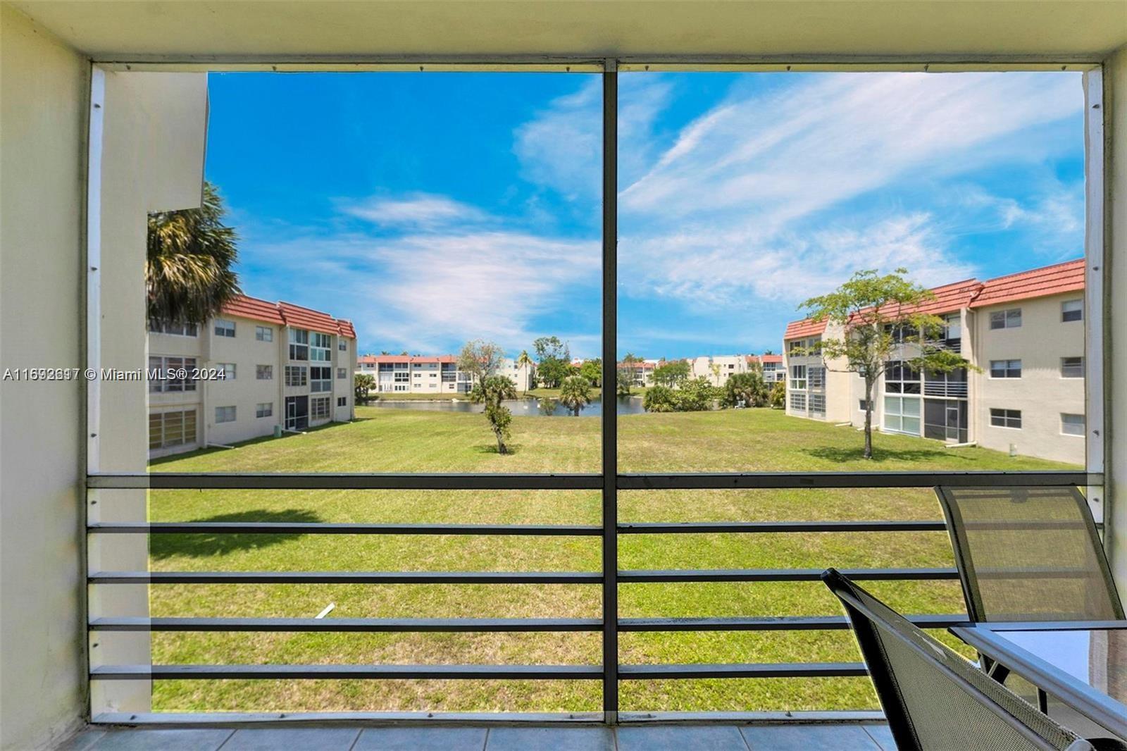 Residential, Hialeah, Florida image 1