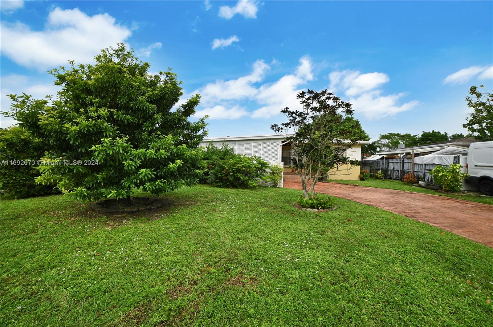 Listing Photo 34