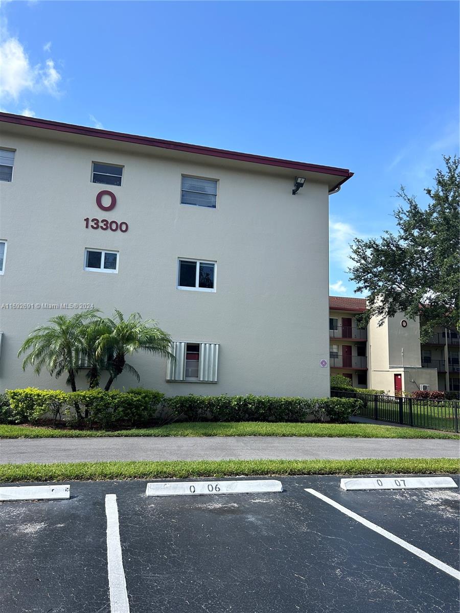 13300 SW 1st St #105O, Pembroke Pines, Florida image 1