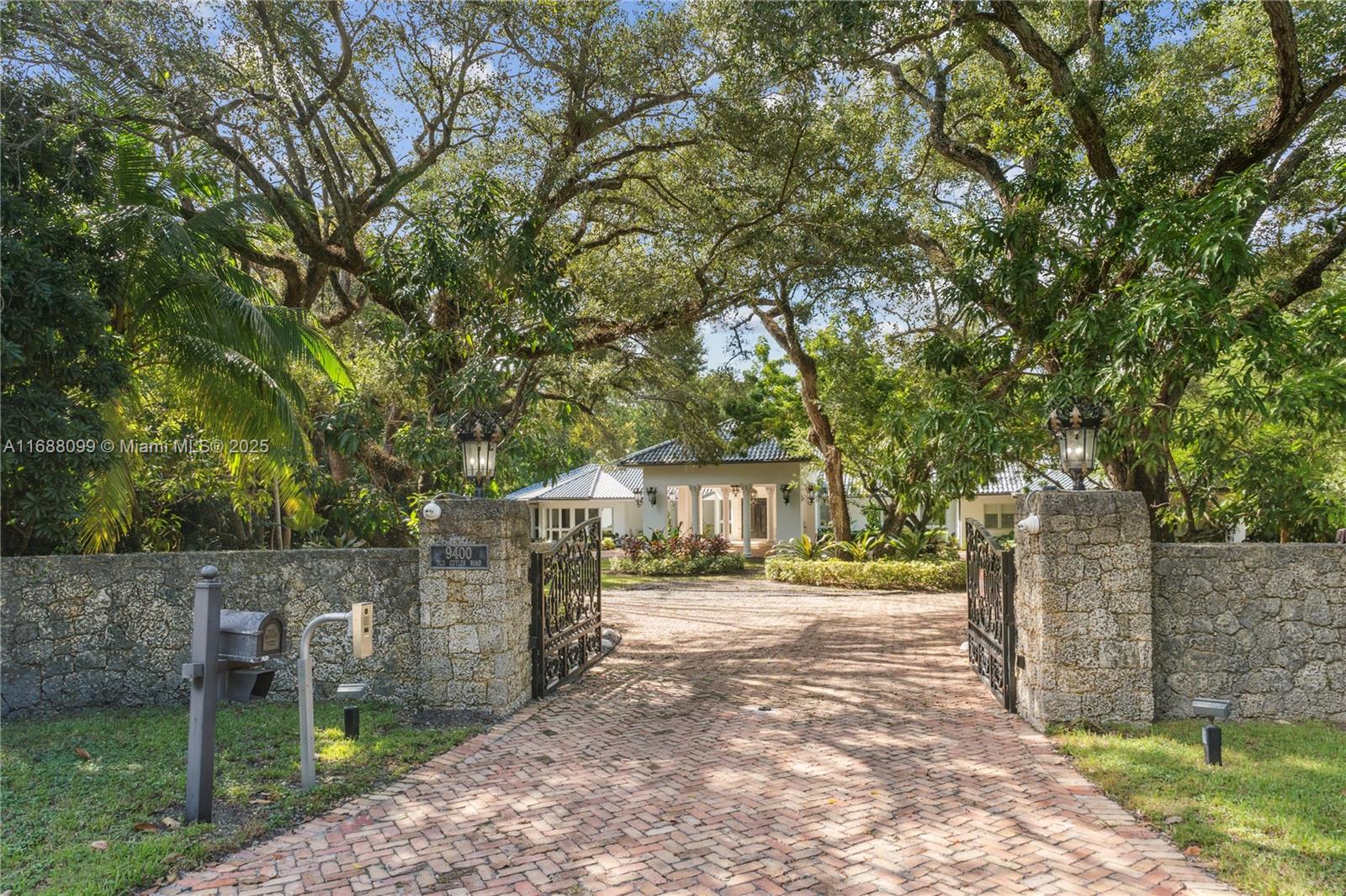 9400  Old Cutler Rd  For Sale A11688099, FL