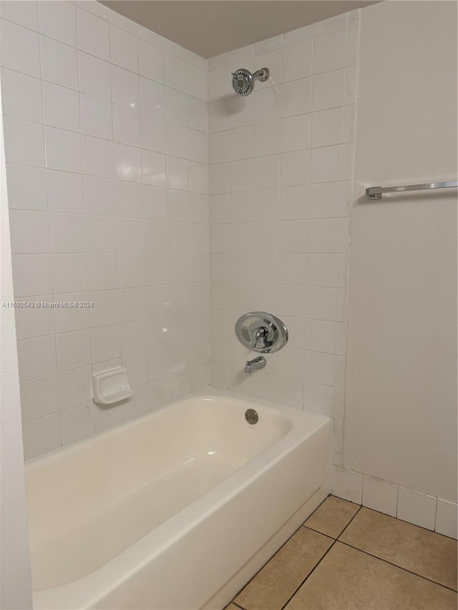 2600 S University Dr #205, Davie, Florida image 28