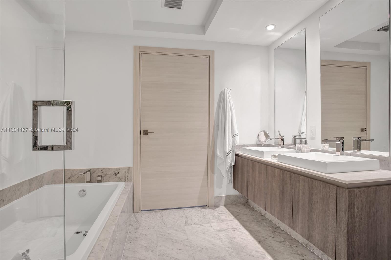 801 S Miami Ave #2209, Miami FL 33130