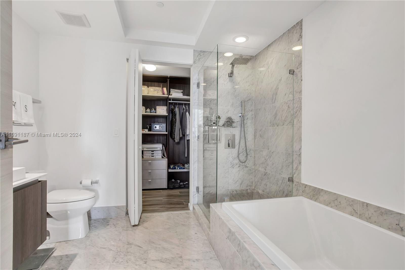 801 S Miami Ave #2209, Miami FL 33130