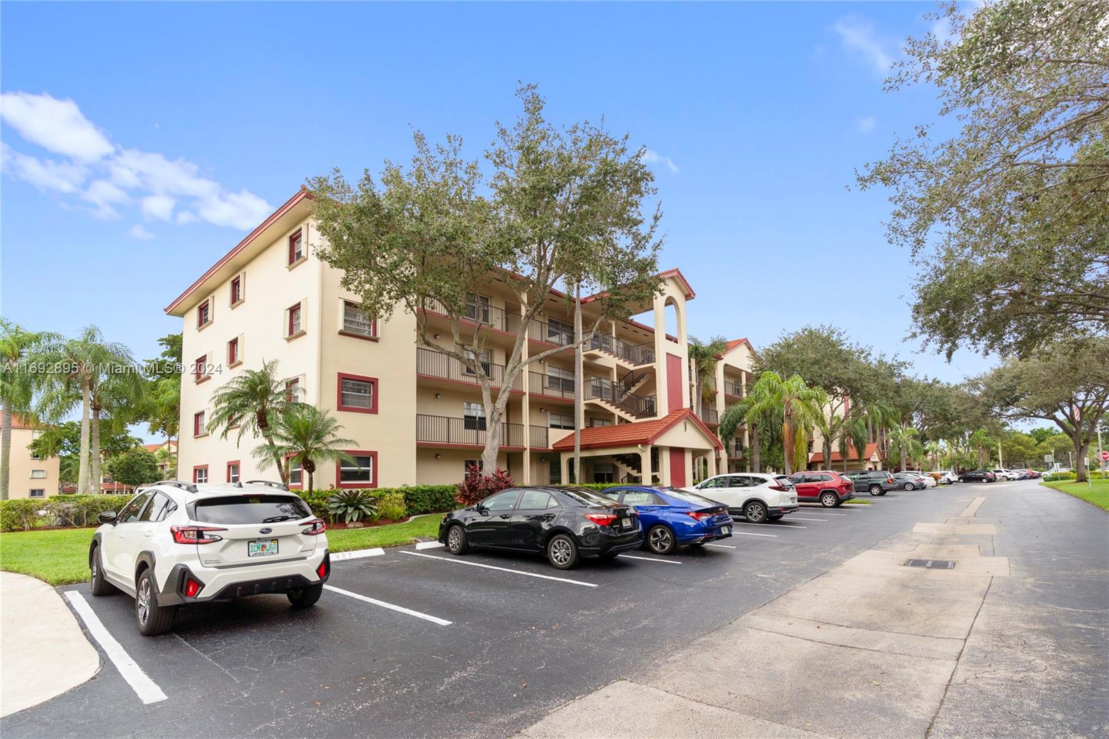 1000 SW 128th Terrace #406V, Pembroke Pines, Florida image 13