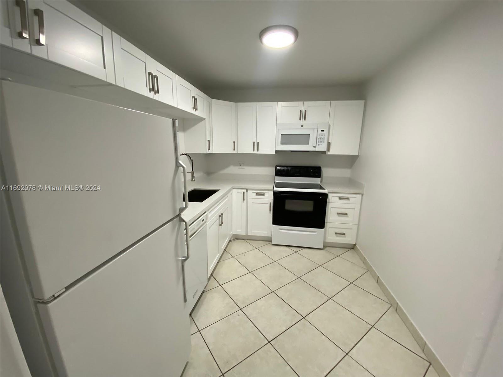 4344 NW 9th Ave #9-3D, Deerfield Beach, Florida image 2