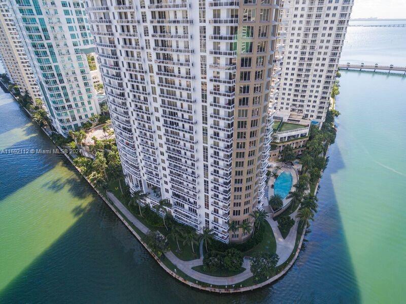 ***LIVE IN A HIGHLY DESIRED AND SOPHISTICATED, CARBONELL CONDO IN BRICKELL KEY***BREATHTAKING VIEWS***UNFURNISHED UNIT. SPECTACULAR WATER VIEWS IN A HIGH FLOOR FROM THIS SPACIOUS SPLIT 2 BEDS 2.5 BATHS. HUGE BALCONIES WITH 180* WATER VIEWS. FINISHED WITH TOP-OF-THE-LINE CABINETRIES, APPLIANCES, GRANITE COUNTER TOPS, WINE COOLER AND SPACIOUS CLOSETS. AMENITIES INCLUDE: TWO STORY STATE-OF-THE-ART GYM, BAY VIEW POOL WITH BBQ AREA, JACUZZY, SAUNA, TENNIS AND INDOOR RACQUETBALL COURTS, CONCIERGE AND MUCH MORE. UNIT COMES WITH ONE ASSIGNED PARKING SPACE AND 24-HOUR VALET PARKING SERVICE. PRICE TO RENT TODAY!!!