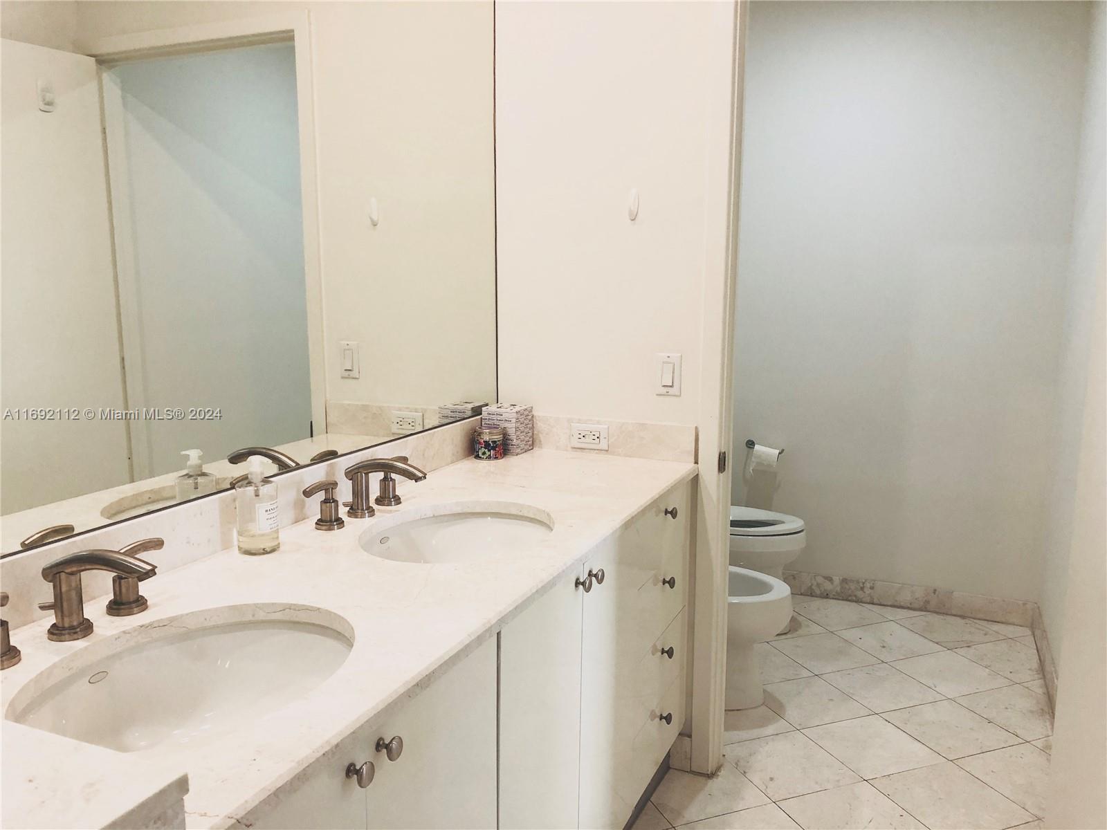 901 Brickell Key Blvd #3305, Miami FL 33131