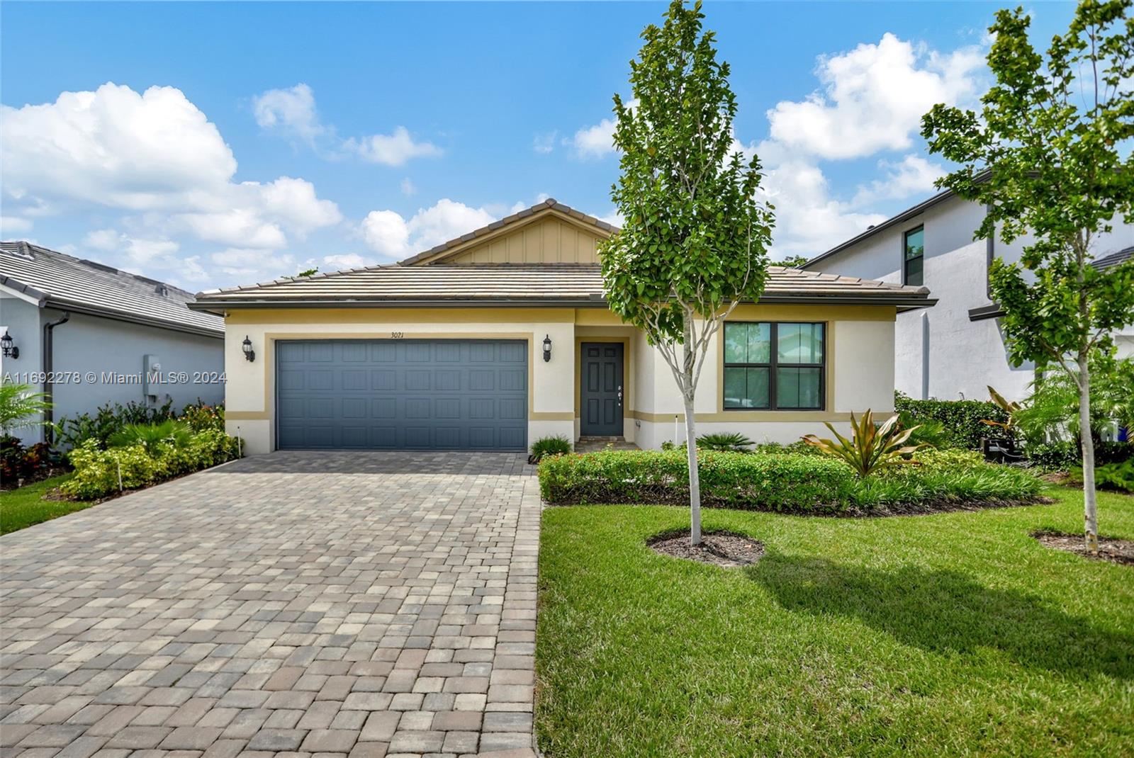 3021 Hibiscus Ave, Lauderdale Lakes, Florida image 2