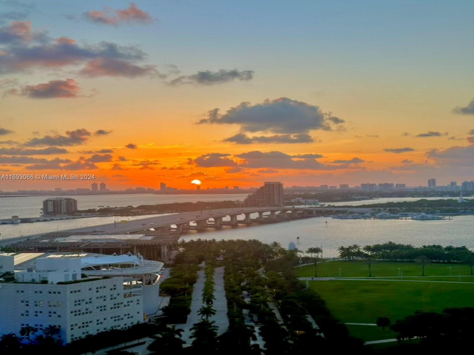 Gorgeously renovated corner unit at the prestigious 900 Biscayne Bay. FURNISHED or
UNFURNISHED. This beautiful unit has 270-degree views of downtown Miami, the bay, the ocean,
MAF Park, and amazing sunrises and sunsets from its wrap around balconies. Features include
upgraded kitchen, Porcelanosa tile flooring including balconies, master bathroom has a steam room
shower, interior glass door upgrades, custom closet, upgraded toilets, electric blinds hidden by
soffits, nest thermostat, home automation lighting, tankless water heater and storage space in
hallway and more to see. Central location - minutes to South Beach, Wynwood, Brickell, Edgewater,
Midtown and MIA Airport. Across from PAMM Art Museum, Frost Science Museum and Adrienne
Arsht Center.