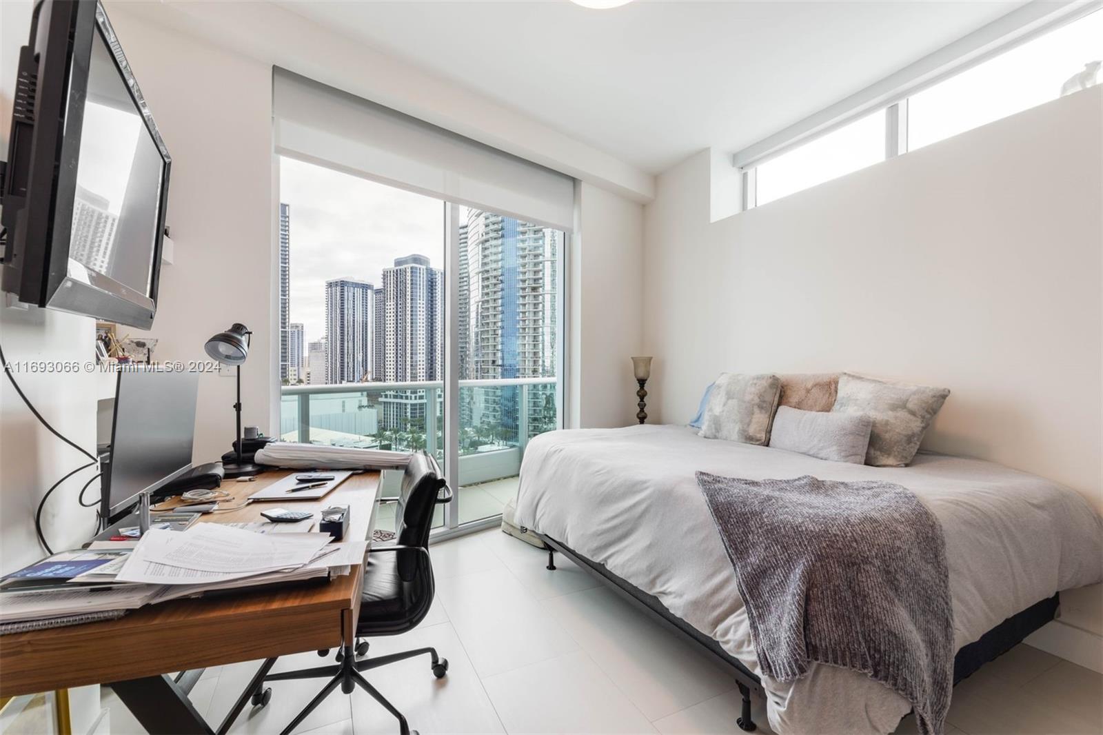 900 Biscayne Blvd #2312, Miami FL 33132