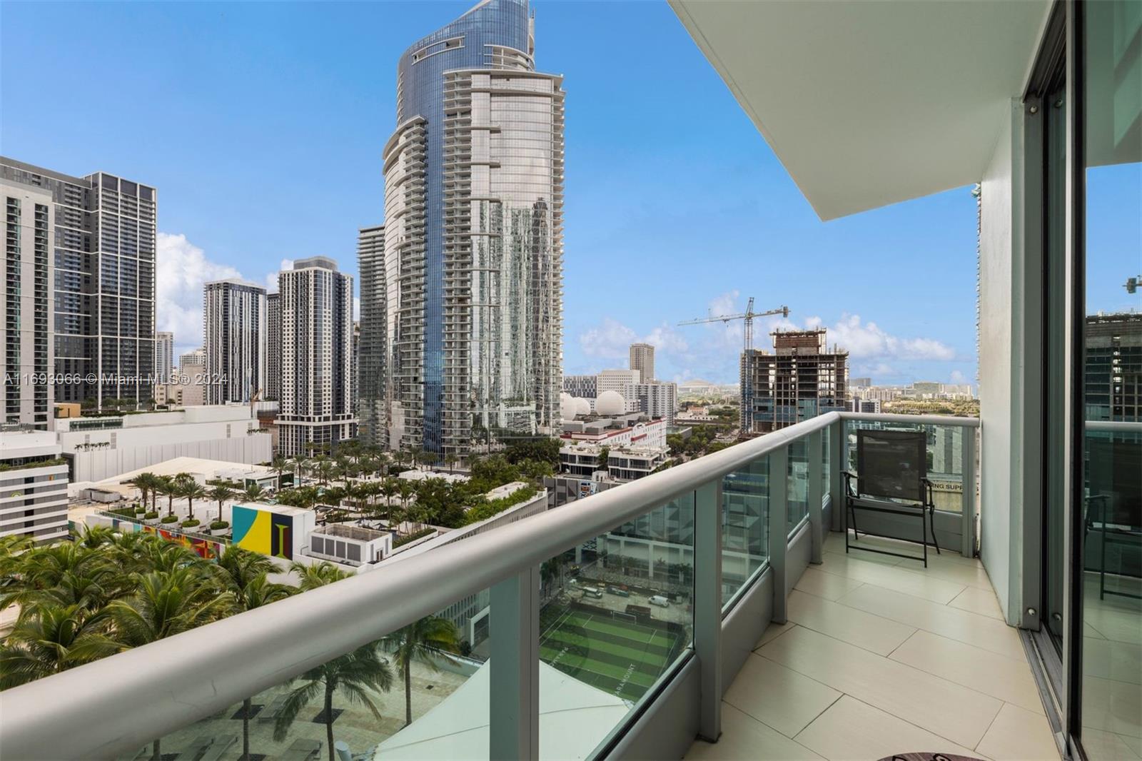 900 Biscayne Blvd #2312, Miami FL 33132