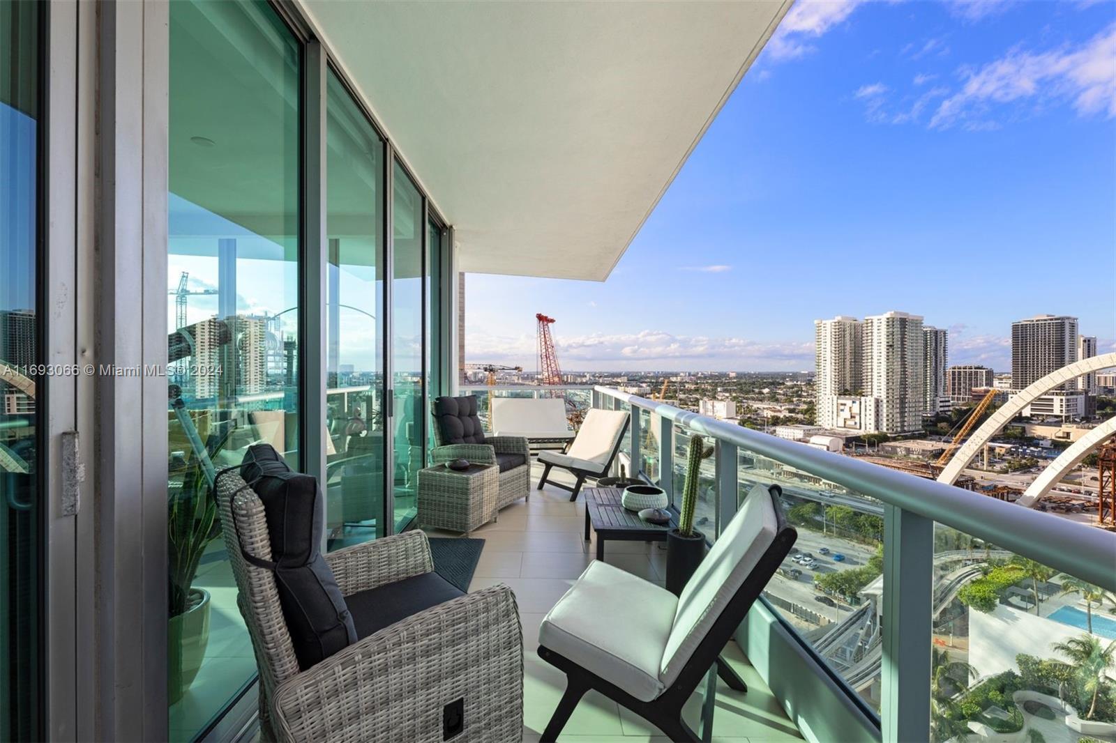 900 Biscayne Blvd #2312, Miami FL 33132