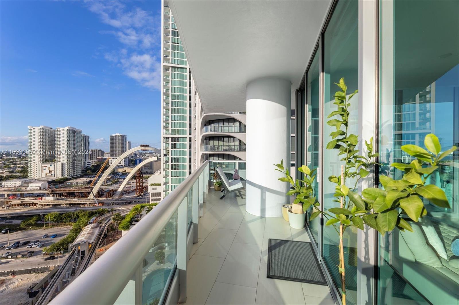 900 Biscayne Blvd #2312, Miami FL 33132