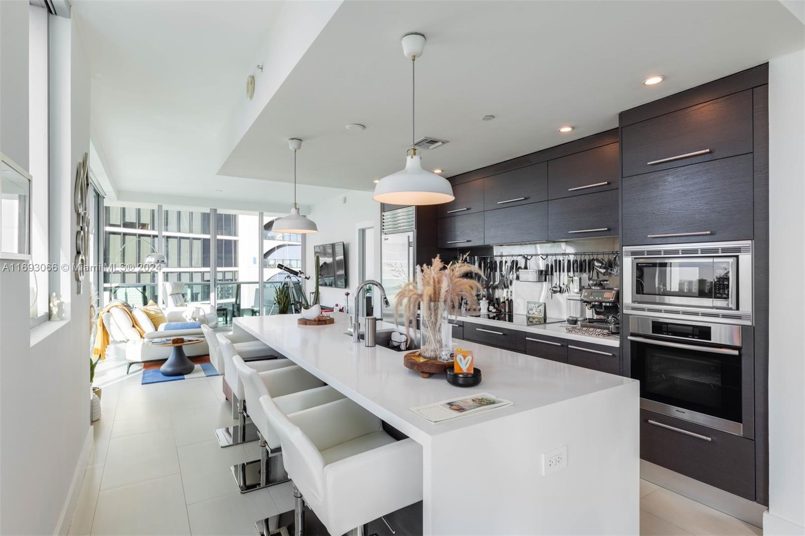 900 Biscayne Blvd #2312, Miami FL 33132