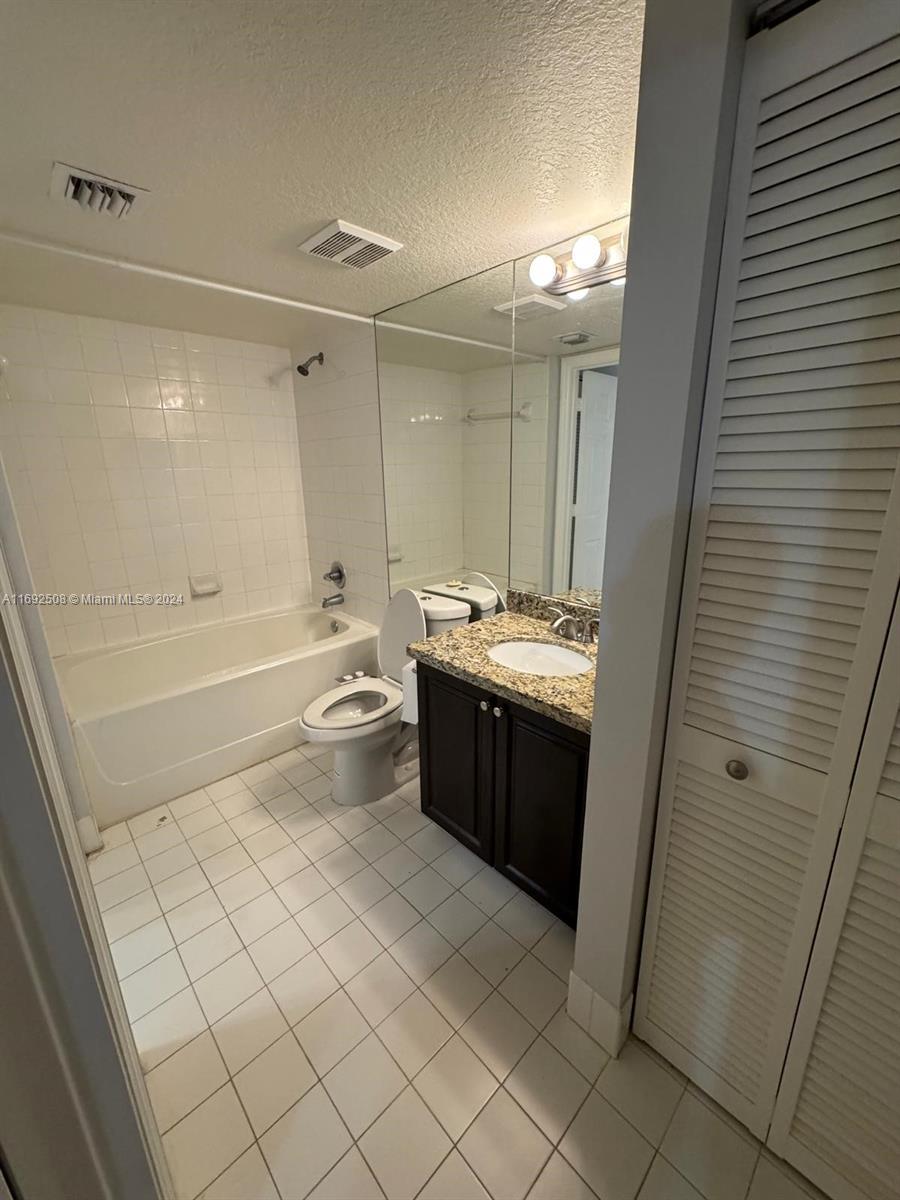 4241 San Marino Blvd #204, West Palm Beach, Florida image 10