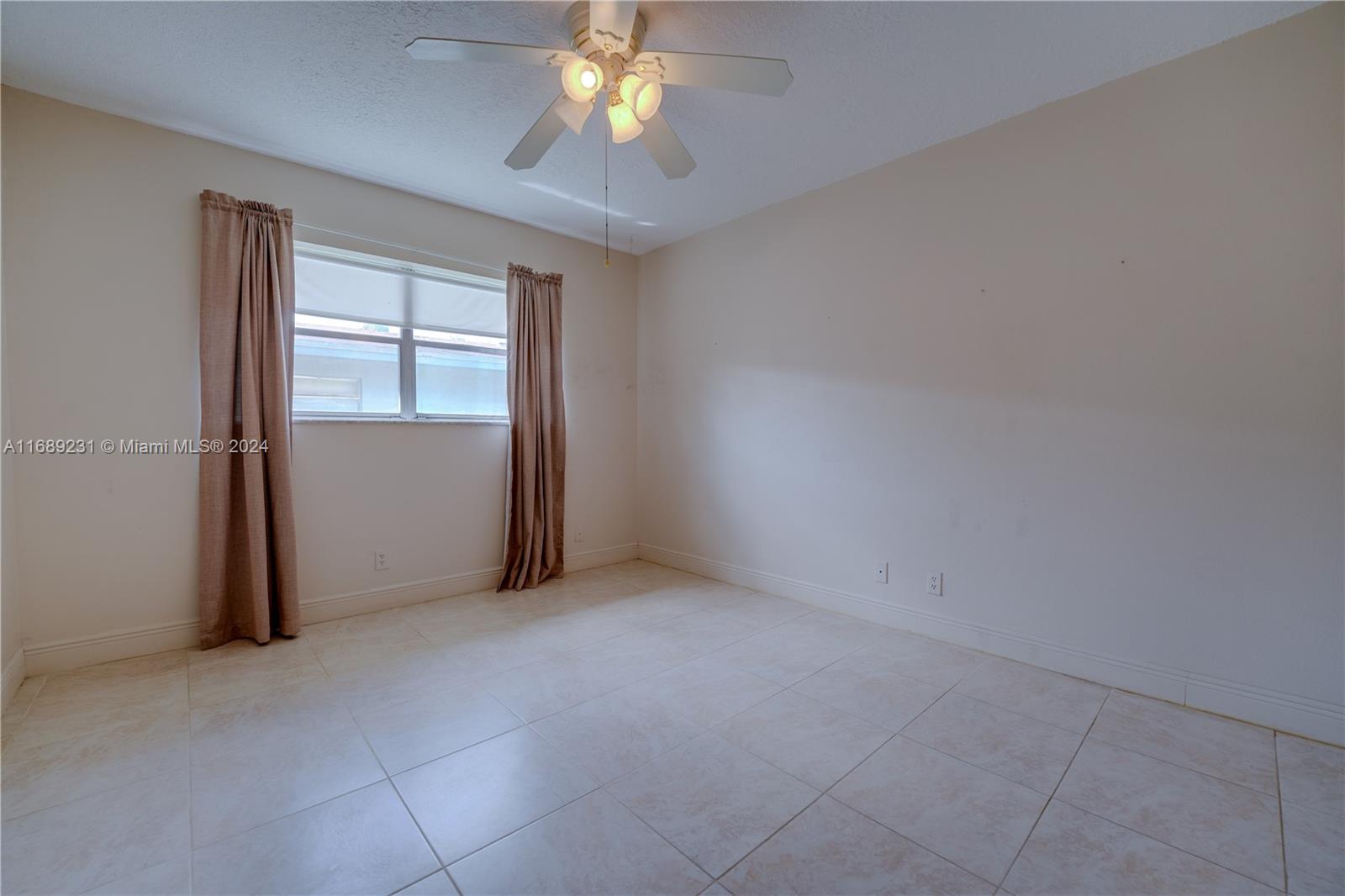 2905 Pierce St #17, Hollywood, Florida image 18