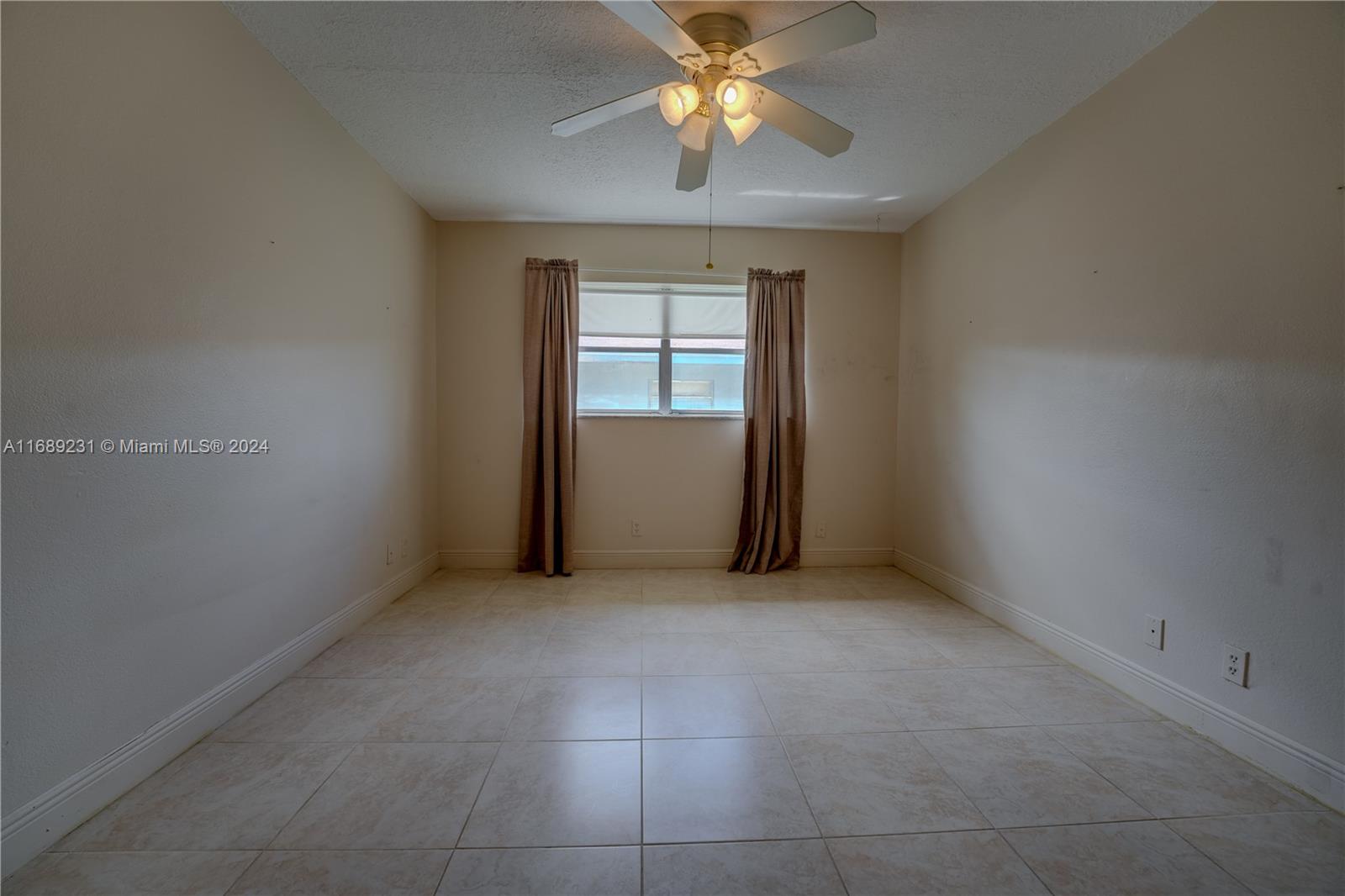 2905 Pierce St #17, Hollywood, Florida image 21