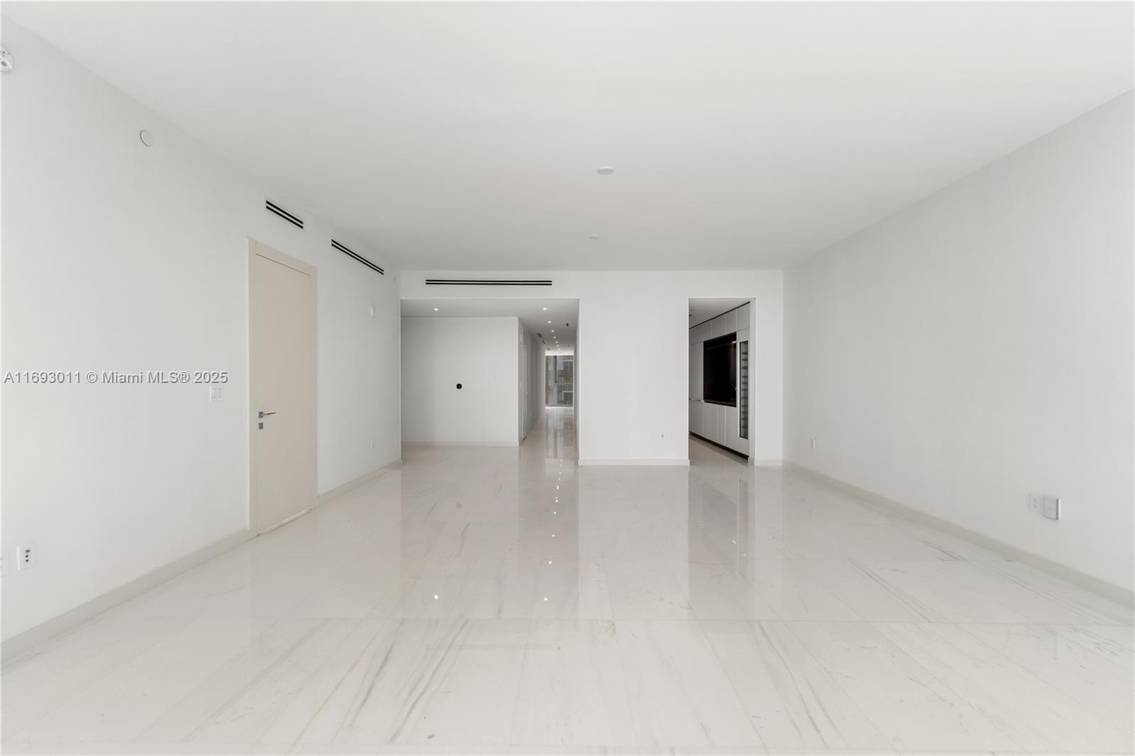 300 Biscayne Boulevard #2103, Miami, Florida image 17