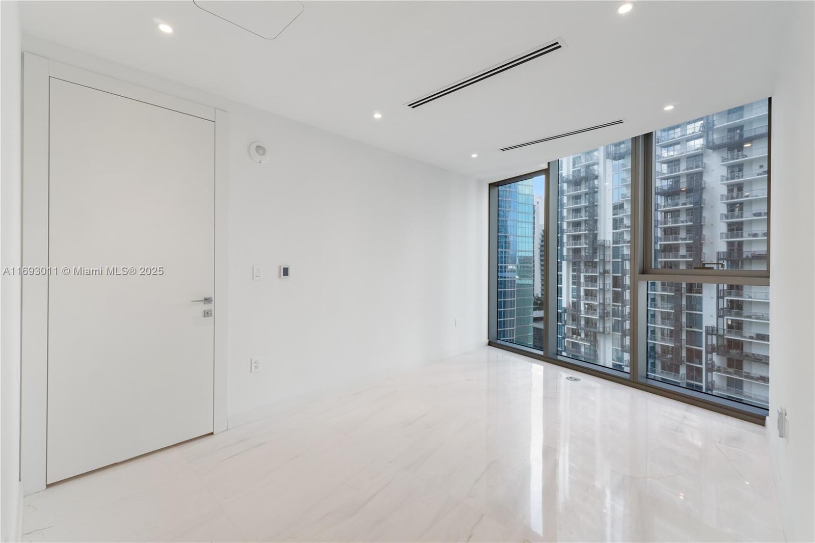 300 Biscayne Boulevard #2103, Miami, Florida image 36