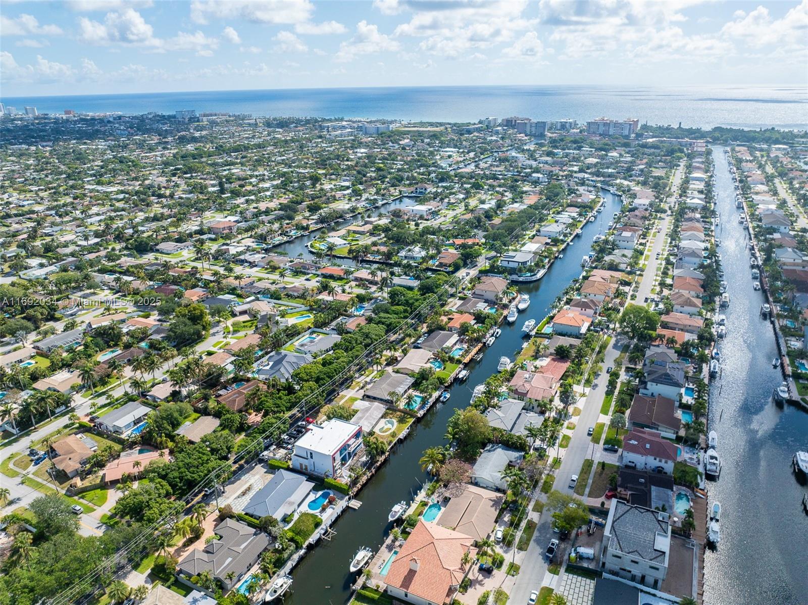 2320 NE 49th St, Lighthouse Point, Florida image 37