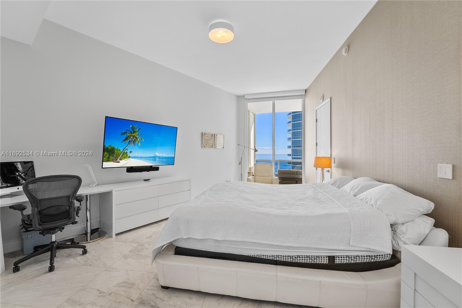 15901 Collins Ave, Sunny Isles Beach, Florida image 20