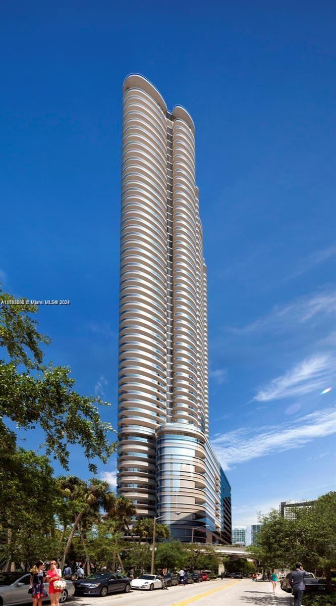 1000 Brickell Plz #3411, Miami FL 33131