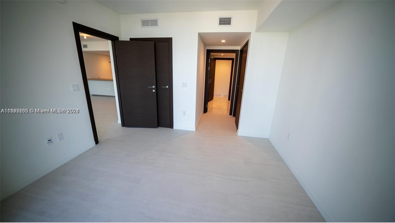 1000 Brickell Plz #3411, Miami FL 33131