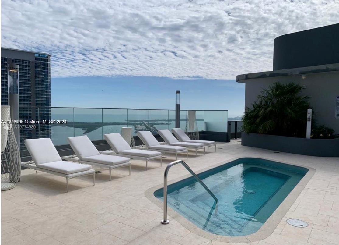 1000 Brickell Plz #3411, Miami FL 33131