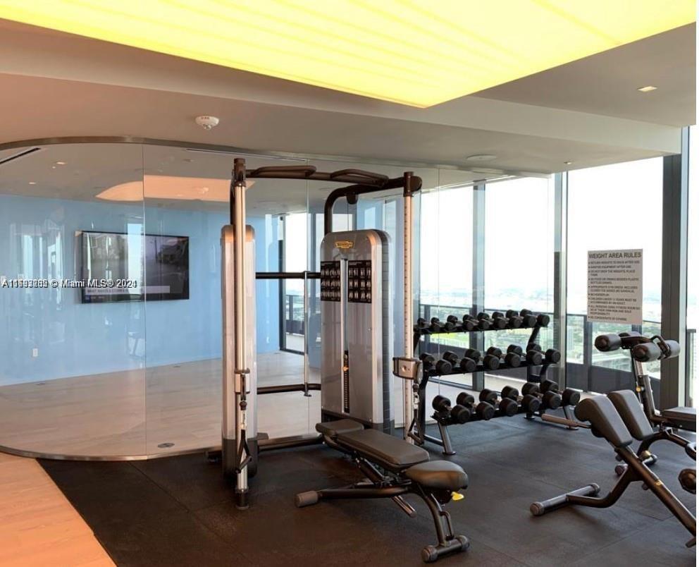 1000 Brickell Plz #3411, Miami FL 33131