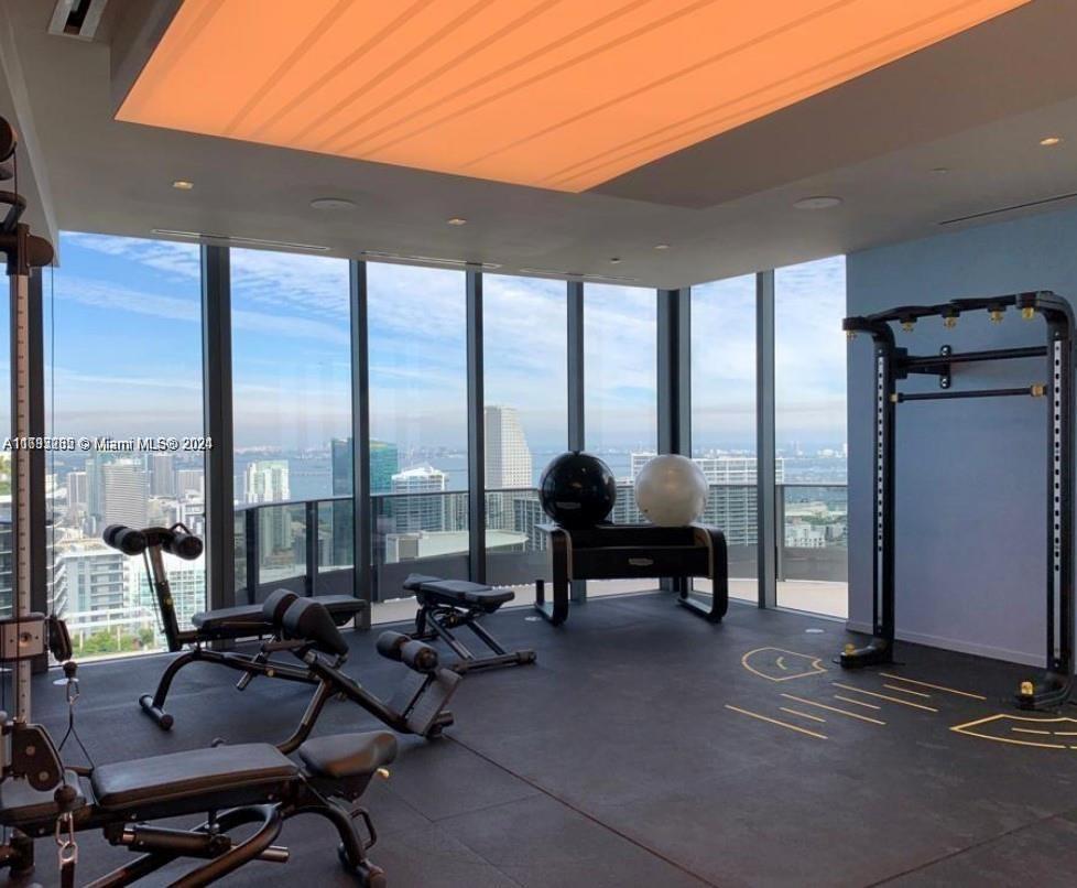 1000 Brickell Plz #3411, Miami FL 33131