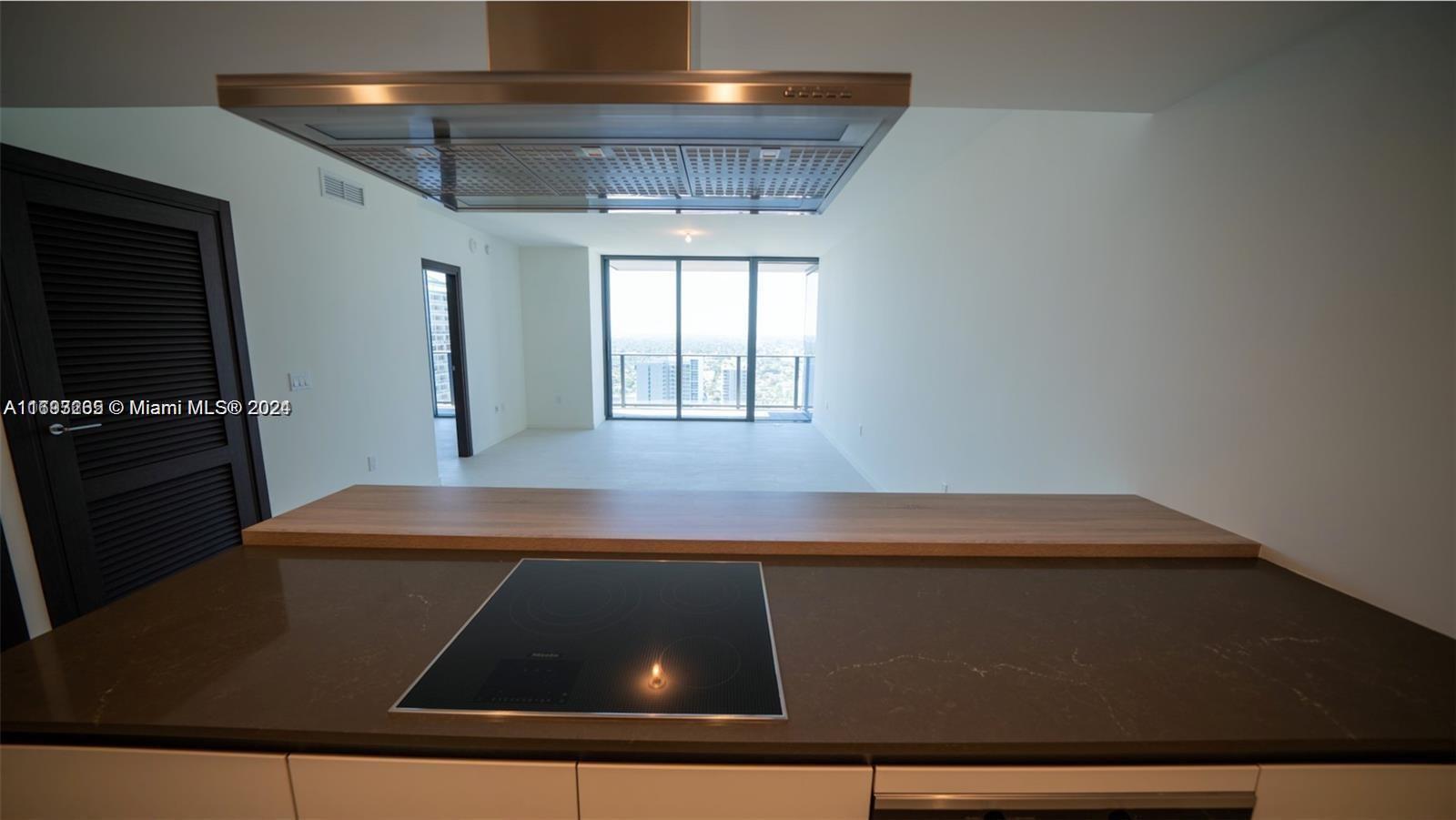 1000 Brickell Plz #3411, Miami FL 33131