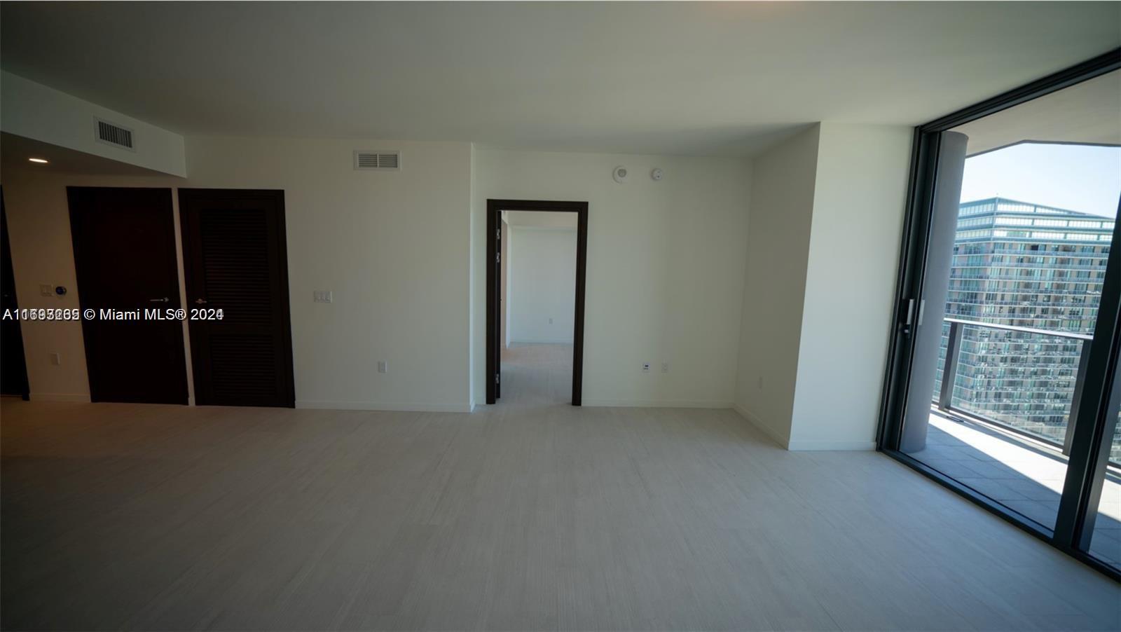 1000 Brickell Plz #3411, Miami FL 33131