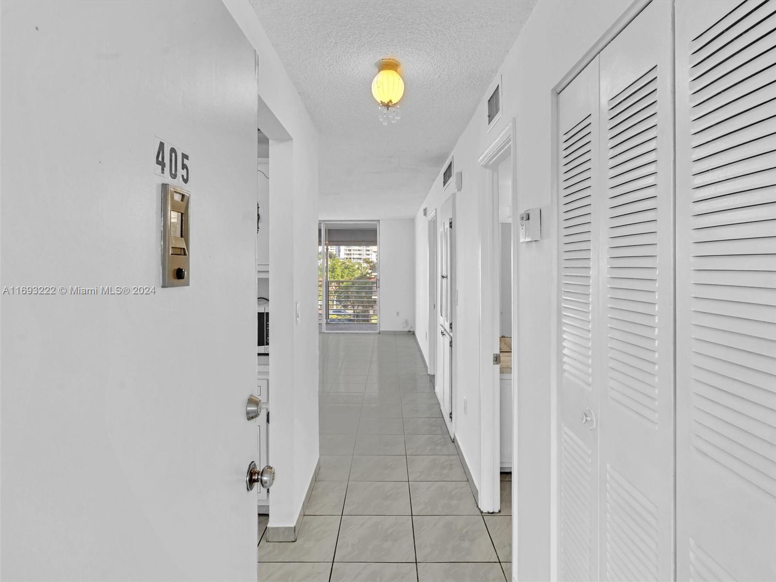 3849 NE 169th St #405, North Miami Beach, Florida image 3